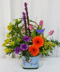 Here Comes Spring from local Myrtle Beach florist, Bright & Beautiful Flowers