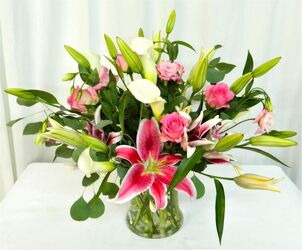 Mom, you're a Star! from local Myrtle Beach florist, Bright & Beautiful Flowers
