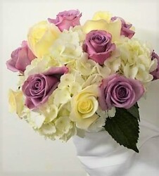 Roses & Hydrangeas from local Myrtle Beach florist, Bright & Beautiful Flowers