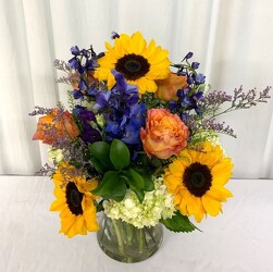 Spread the Sunshine from local Myrtle Beach florist, Bright & Beautiful Flowers